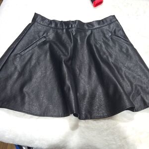 ONE CLOTHING Los Angeles vegan leather black woman's short skirt size large